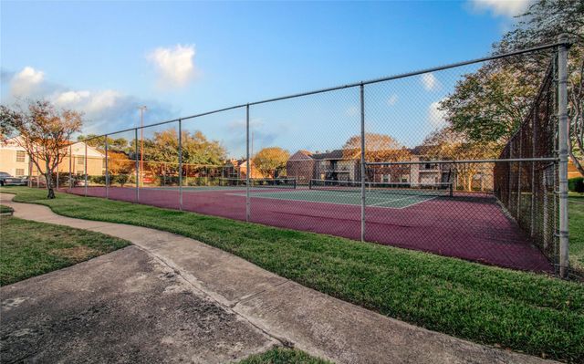 2800 Jeanetta Street 1015, Houston, TX 77063