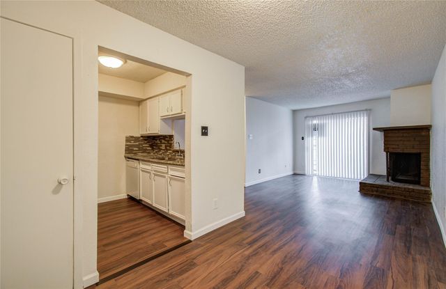 2800 Jeanetta Street 1015, Houston, TX 77063