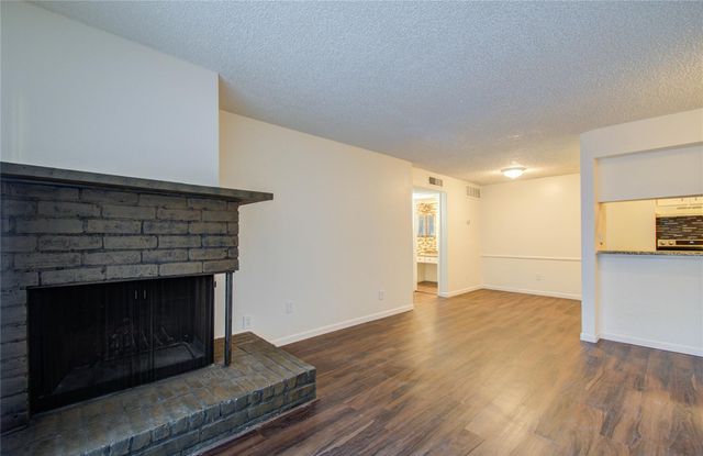 2800 Jeanetta Street 1015, Houston, TX 77063