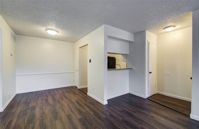 2800 Jeanetta Street 1015, Houston, TX 77063