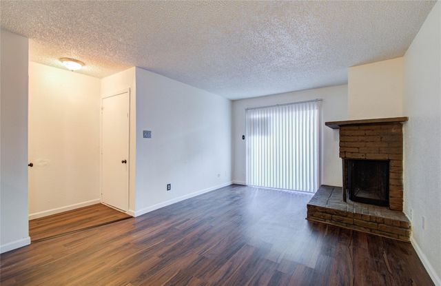 2800 Jeanetta Street 1015, Houston, TX 77063