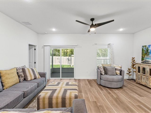 766 MARION OAKS MANOR, Ocala, FL 34473