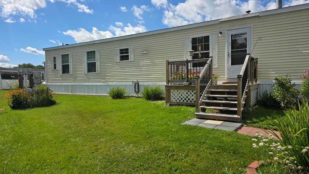 3 Parkview Lane, Lewiston, ME 04240 — exterior