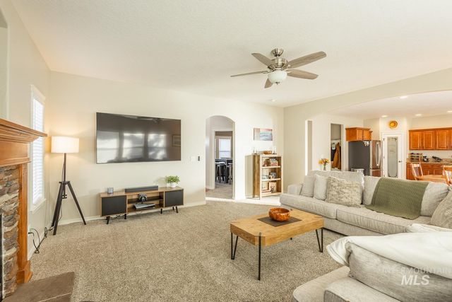 11985 Goldfinch St, Caldwell, ID 83605