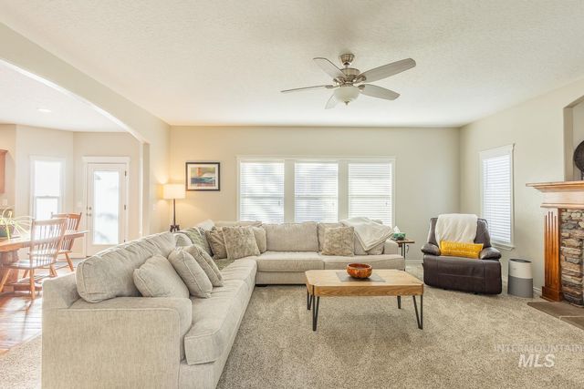 11985 Goldfinch St, Caldwell, ID 83605