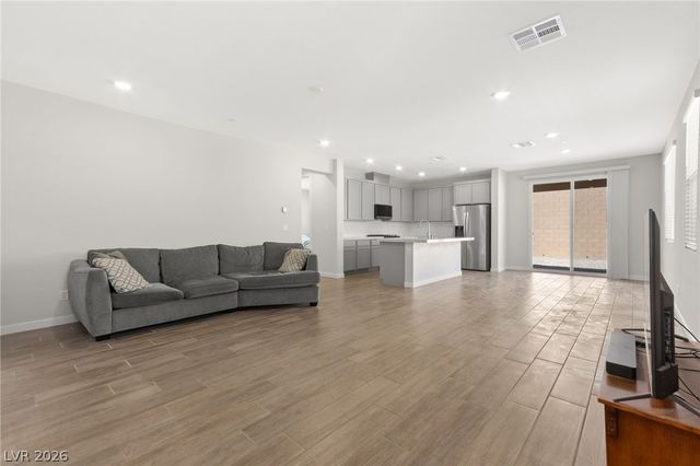 8321 Vanhoy Creek Street, Las Vegas, NV 89166