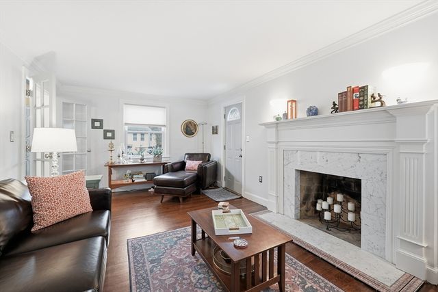 34 Amherst St, Worcester, MA 01602