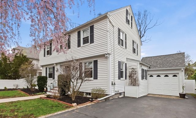34 Amherst St, Worcester, MA 01602
