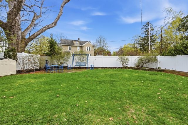 34 Amherst St, Worcester, MA 01602