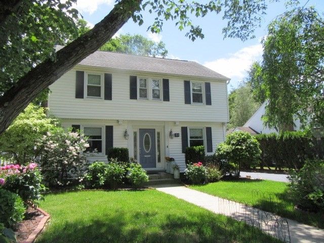34 Amherst St, Worcester, MA 01602