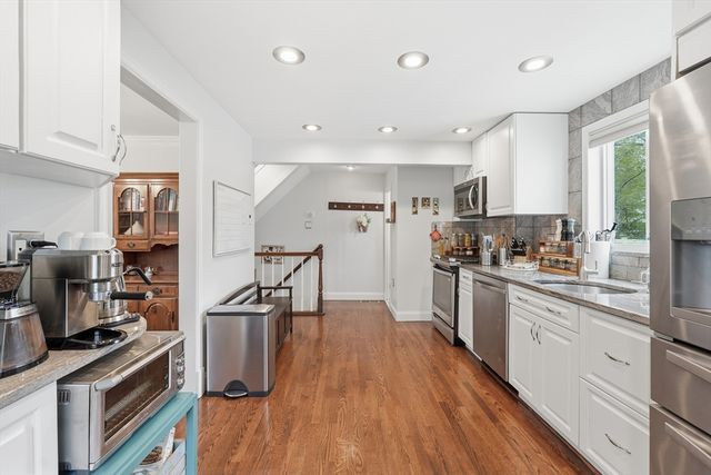34 Amherst St, Worcester, MA 01602