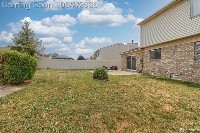22171 Knollwood Drive, Flat Rock, MI 48134