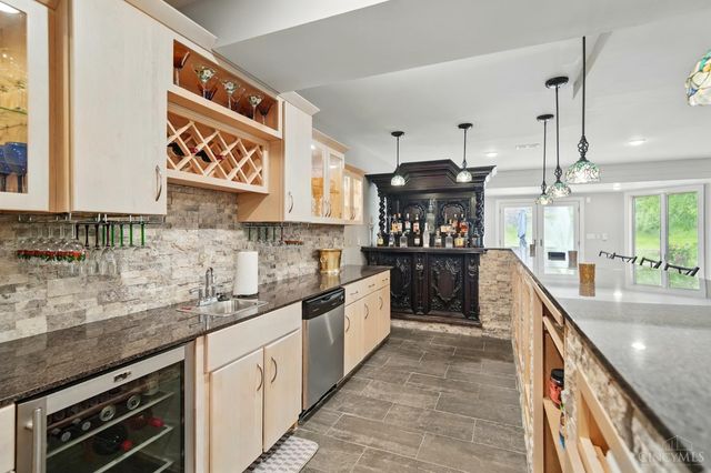 219 Chateau Valley Lane, South Lebanon, OH 45065