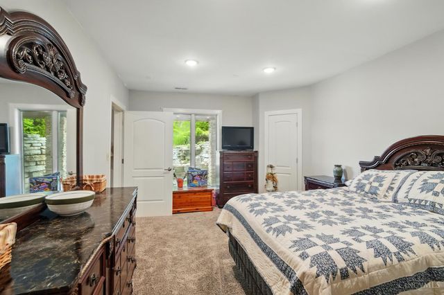 219 Chateau Valley Lane, South Lebanon, OH 45065