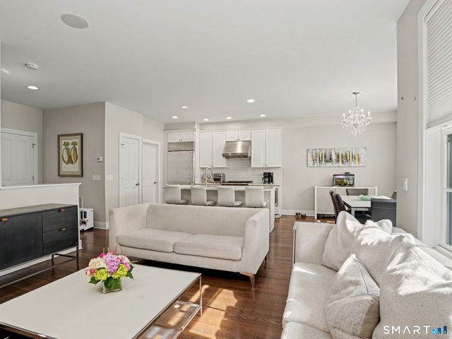 77 Havemeyer Lane 11, Stamford, CT 06902