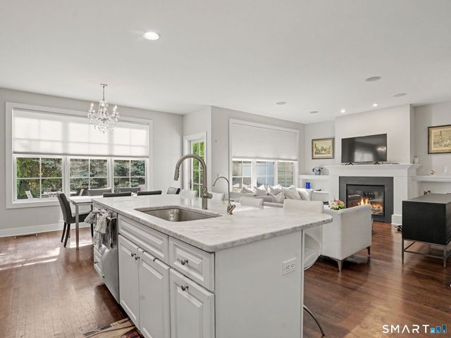 77 Havemeyer Lane 11, Stamford, CT 06902