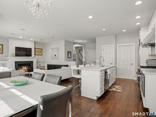 77 Havemeyer Lane 11, Stamford, CT 06902