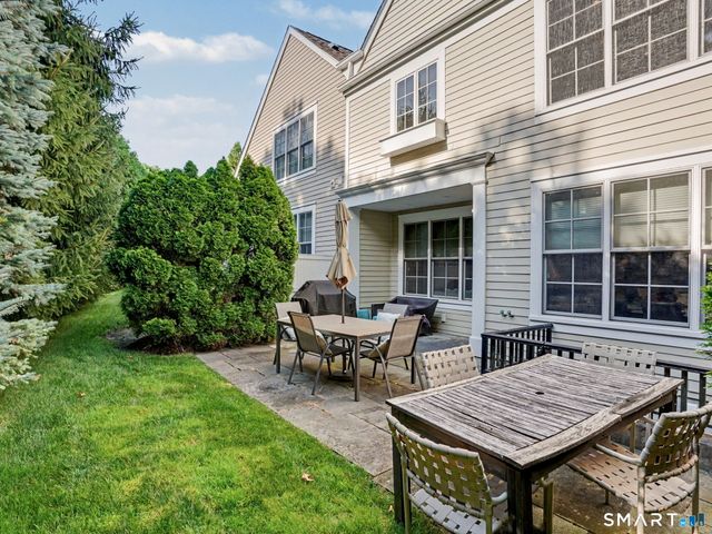 77 Havemeyer Lane 11, Stamford, CT 06902