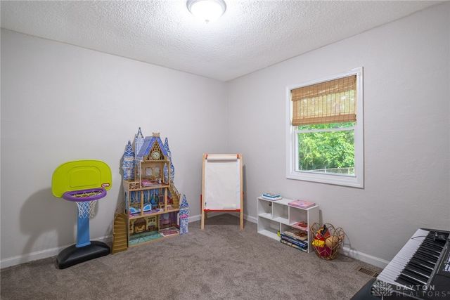4381 Silverberry Avenue, Dayton, OH 45424