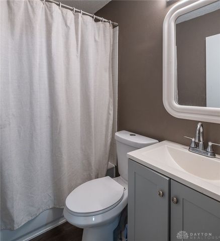 4381 Silverberry Avenue, Dayton, OH 45424