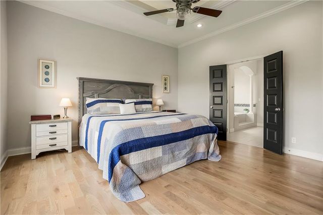 9804 W 163rd Street, Overland Park, KS 66085