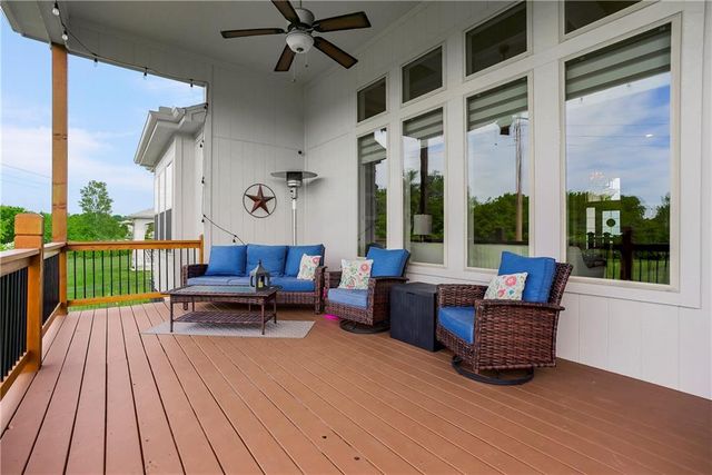 9804 W 163rd Street, Overland Park, KS 66085