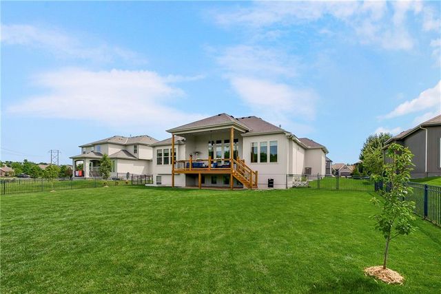 9804 W 163rd Street, Overland Park, KS 66085