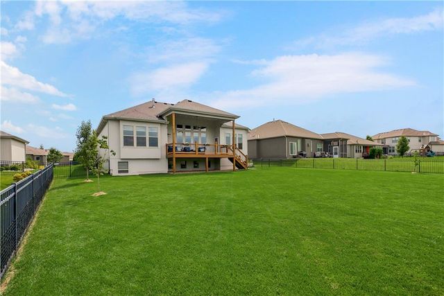 9804 W 163rd Street, Overland Park, KS 66085