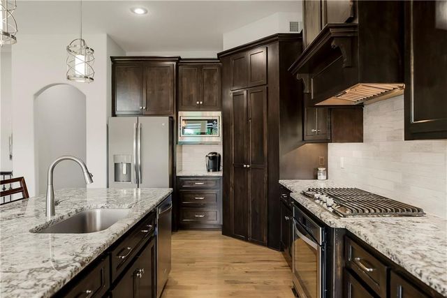 9804 W 163rd Street, Overland Park, KS 66085