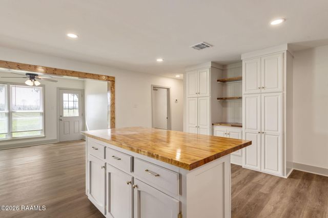 1087 Raspy Road, St. Martinville, LA 70582