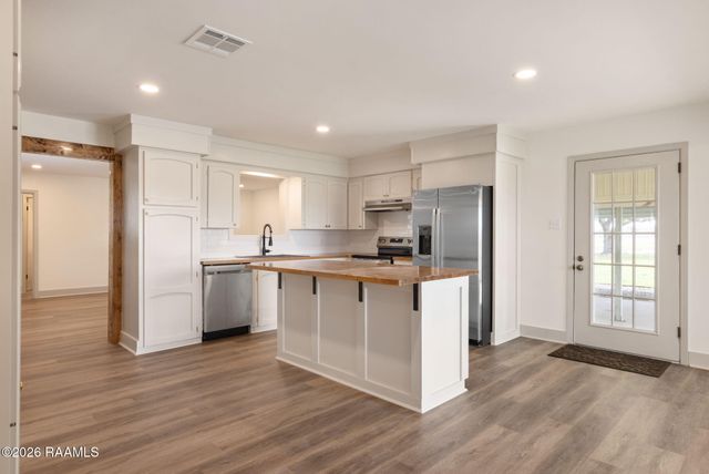 1087 Raspy Road, St. Martinville, LA 70582