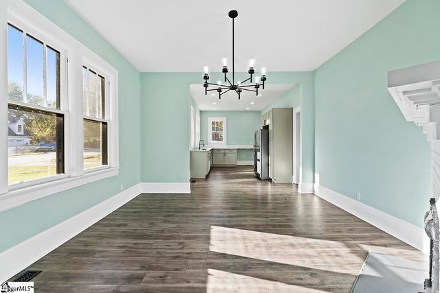 501 N Adair Street, Clinton, SC 29325