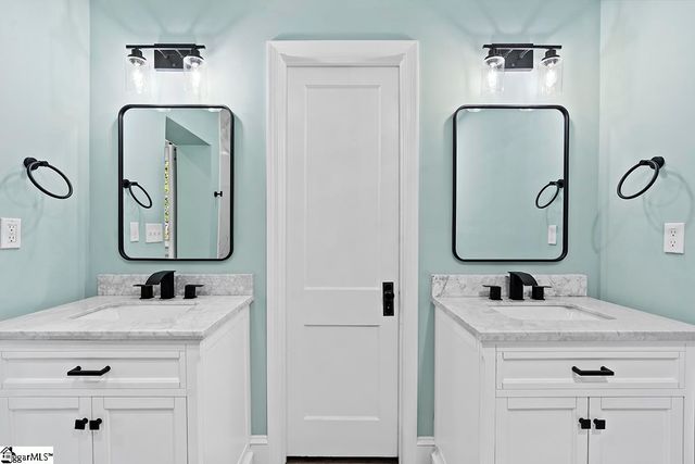 501 N Adair Street, Clinton, SC 29325