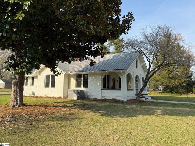 501 N Adair Street, Clinton, SC 29325