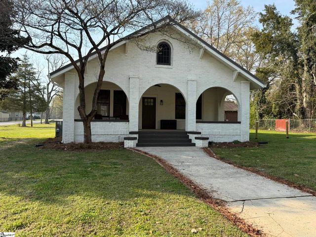 501 N Adair Street, Clinton, SC 29325