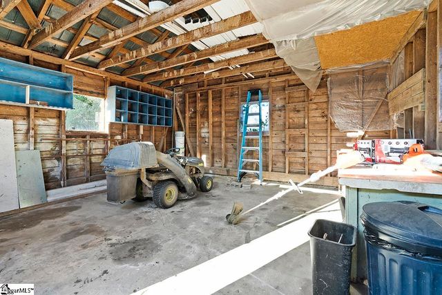 501 N Adair Street, Clinton, SC 29325