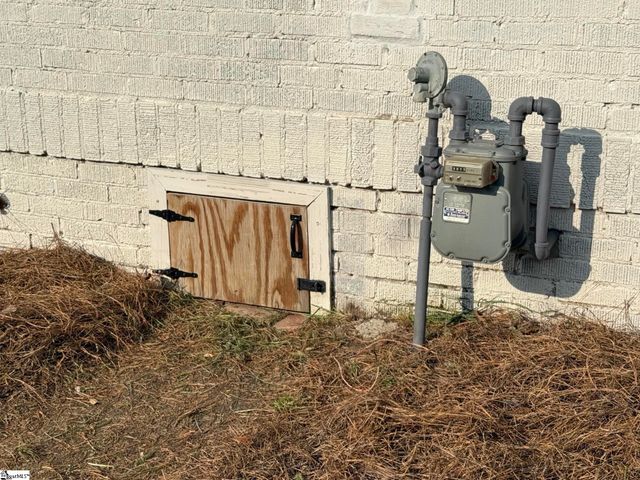 501 N Adair Street, Clinton, SC 29325