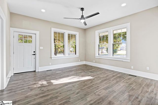 501 N Adair Street, Clinton, SC 29325