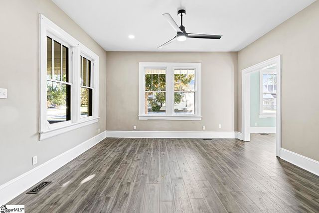 501 N Adair Street, Clinton, SC 29325