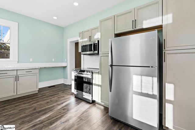 501 N Adair Street, Clinton, SC 29325