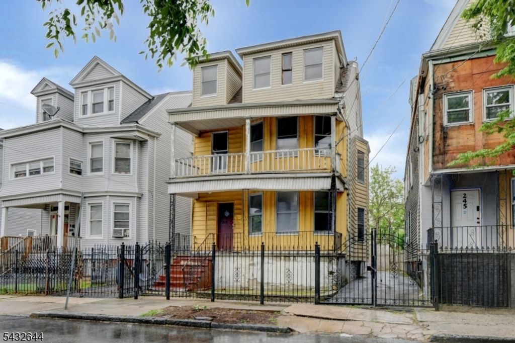 249 4Th St, Newark City, NJ 07107 — photo 2