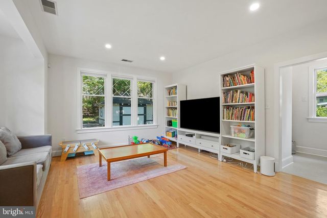 7216 WILLOW AVE, Takoma Park, MD 20912