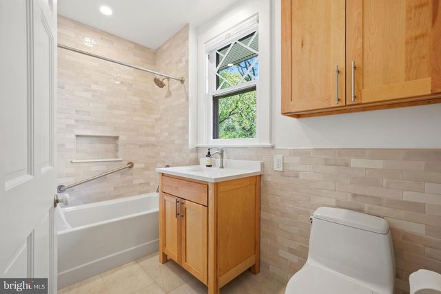 7216 WILLOW AVE, Takoma Park, MD 20912