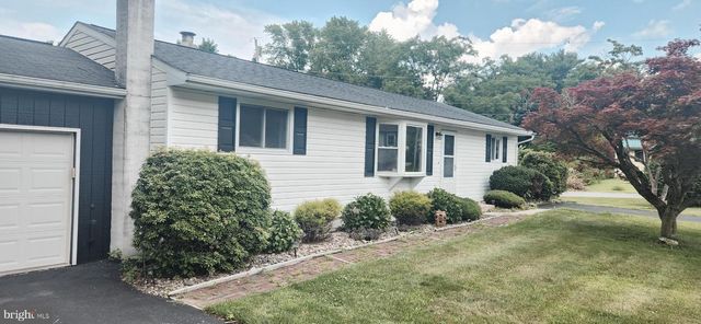 605 KANSA AVE, Pennsylvania Furnace, PA 16865