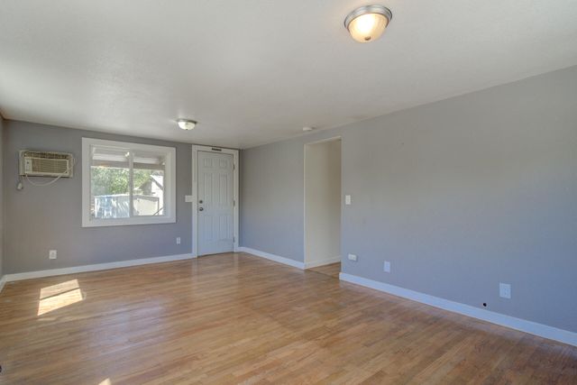 12194 Lake Boulevard, Redding, CA 96001