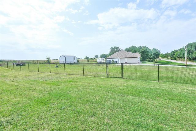 2103 E Sooner Road, Tuttle, OK 73089