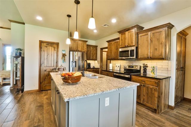 2103 E Sooner Road, Tuttle, OK 73089