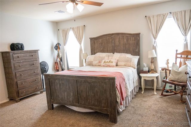 1330 Panther Lane, Sapulpa, OK 74066