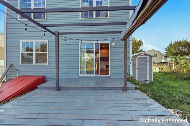 9 Mcguigan Circle, Lowell, MA 01852