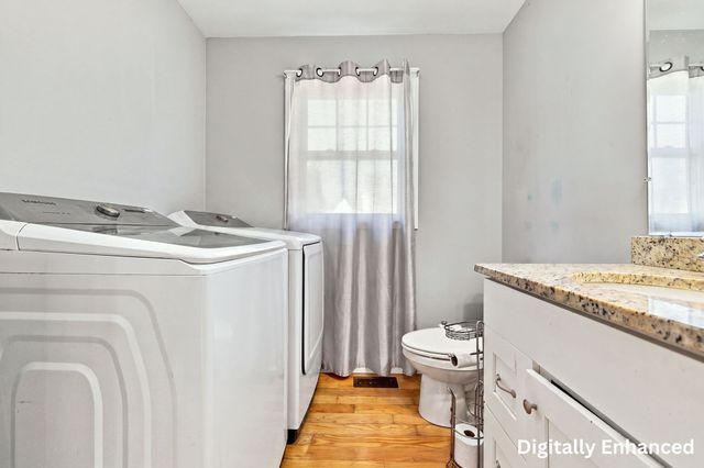 9 Mcguigan Circle, Lowell, MA 01852